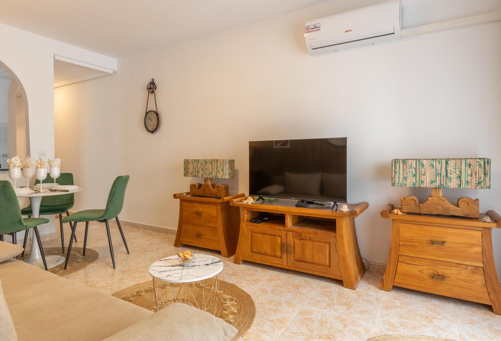 Hola Torrevieja Apartment Exterior photo